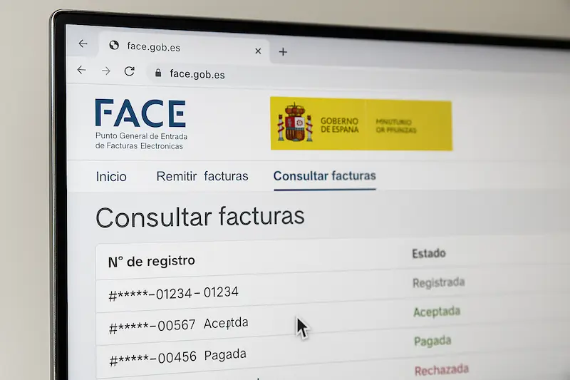 Pantalla de consulta del estado de una factura electrónica enviada a través del portal FACE para "consultar factura face".